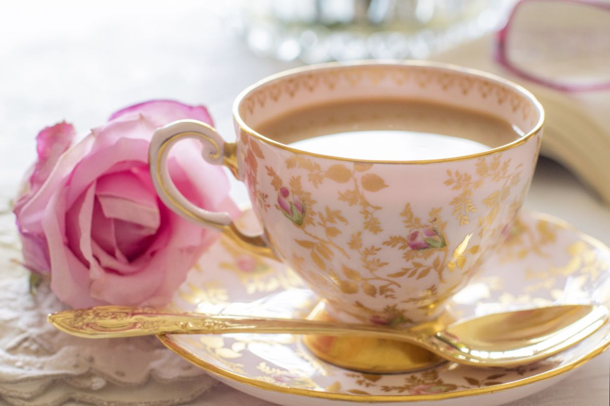 Shroom tea in a cup